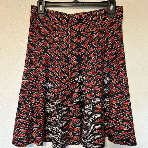 NIC+ZOE Vibrant Red and Black A-Line Knit A-Line, Tribal Inspired Print Size S - Picture 2 of 7